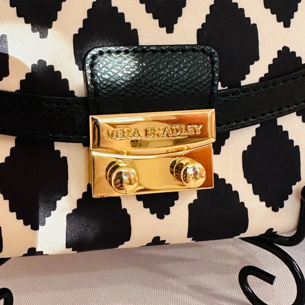 VERA BRADLEY ~ Black/Cream Geometric Wristlet Pebble Leather Trim Gold Hardware - Picture 3 of 13